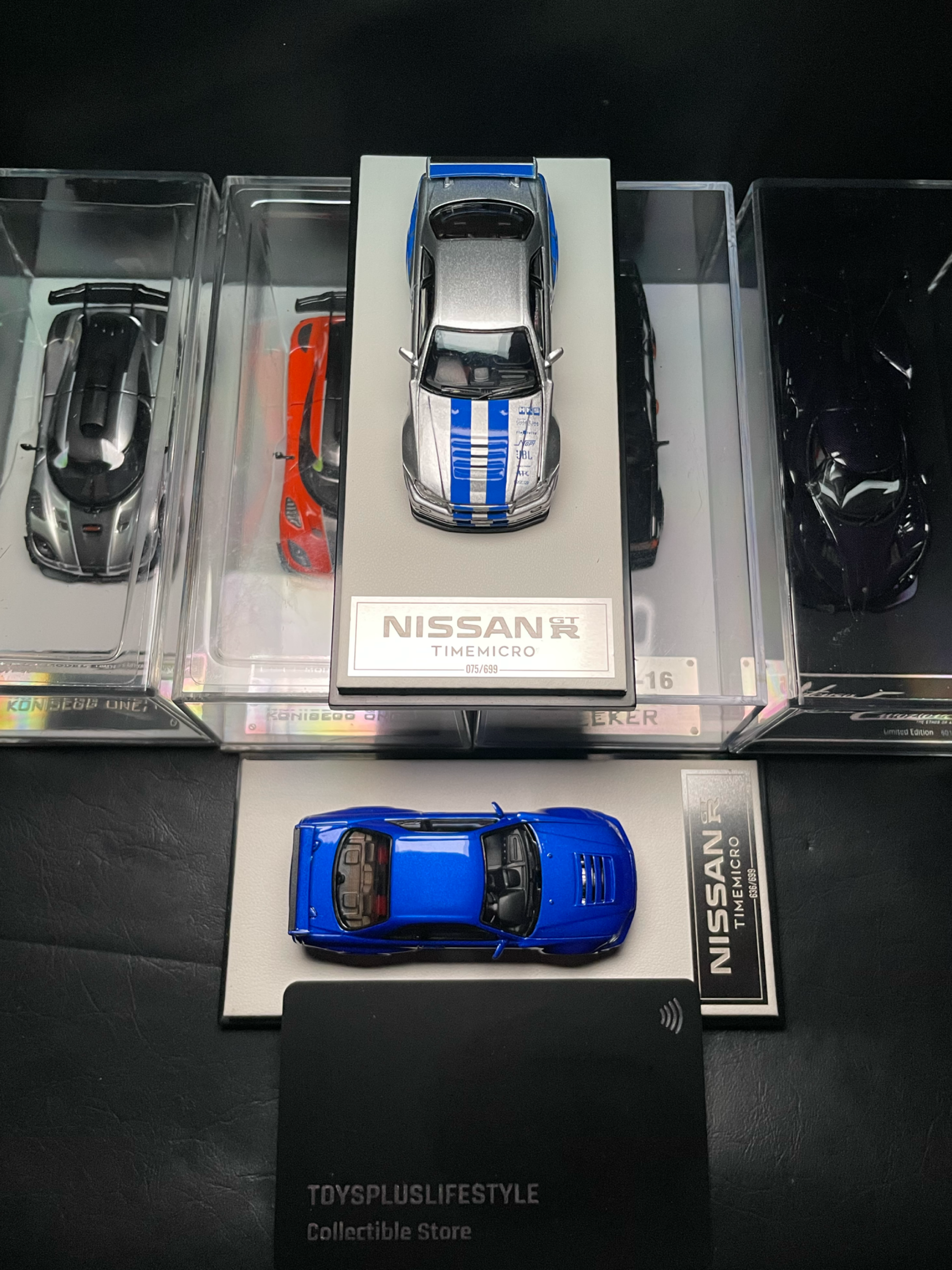 1:64 SCALE COLLECTIBLES