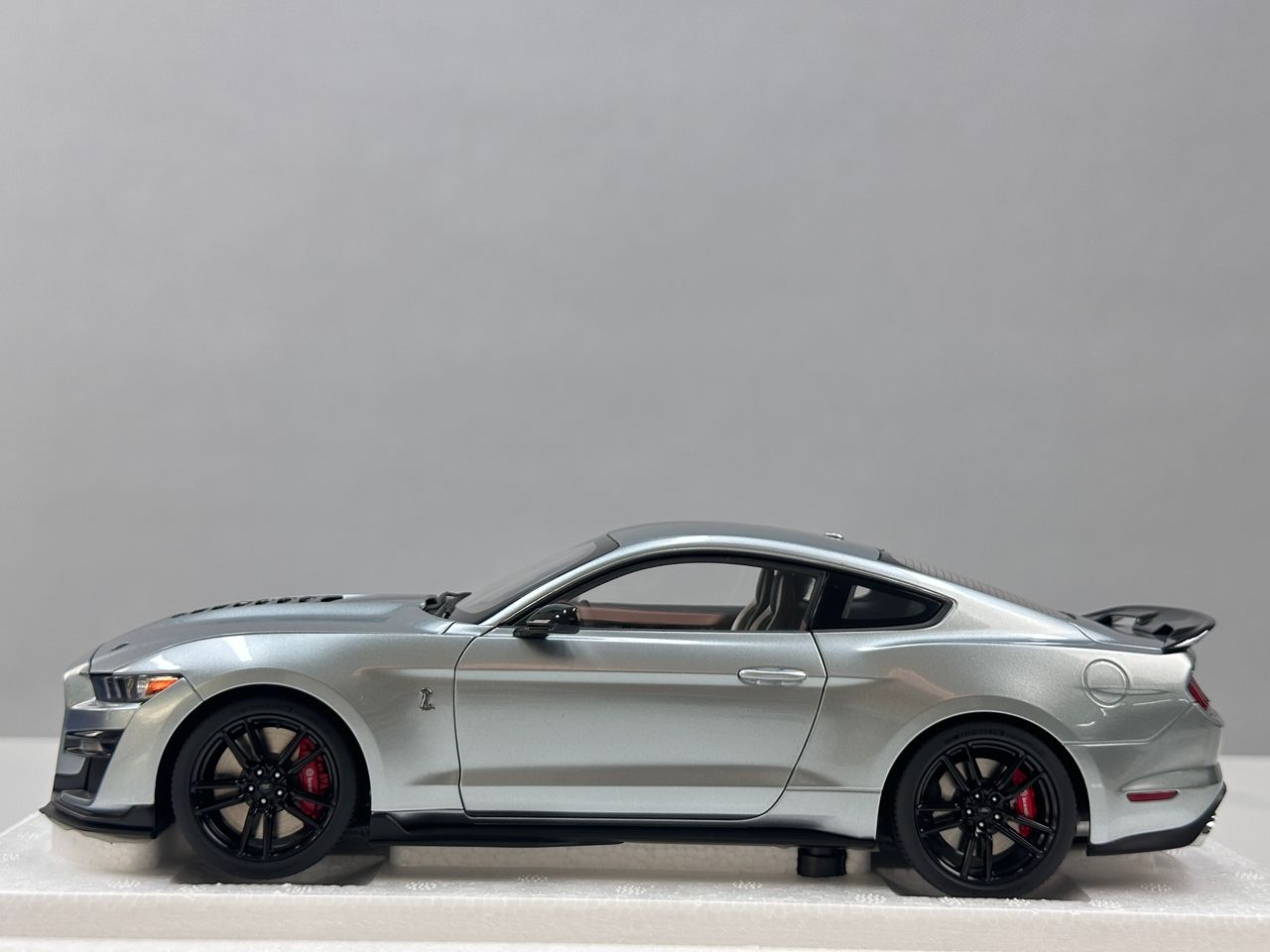 AUTOART Ford Mustang Shelby GT500