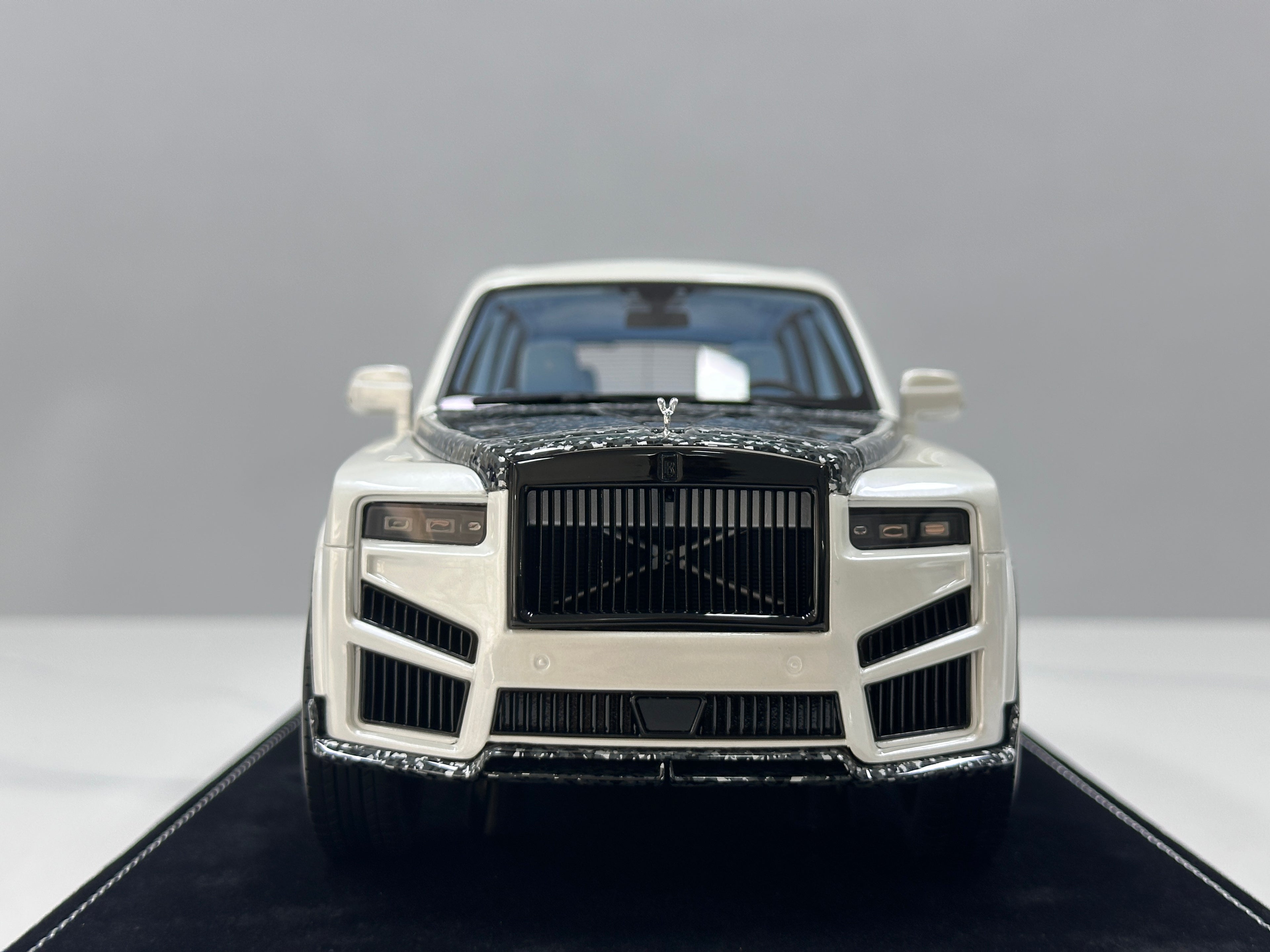 Mansory Rolls Royce Cullinan 1:18 Scale Model