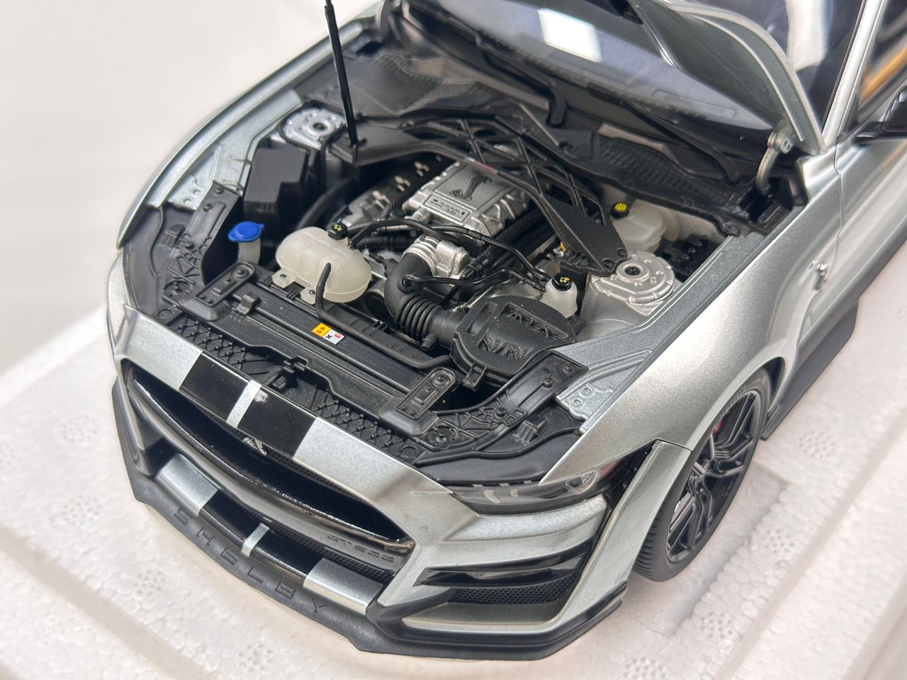 AUTOART Ford Mustang Shelby GT500