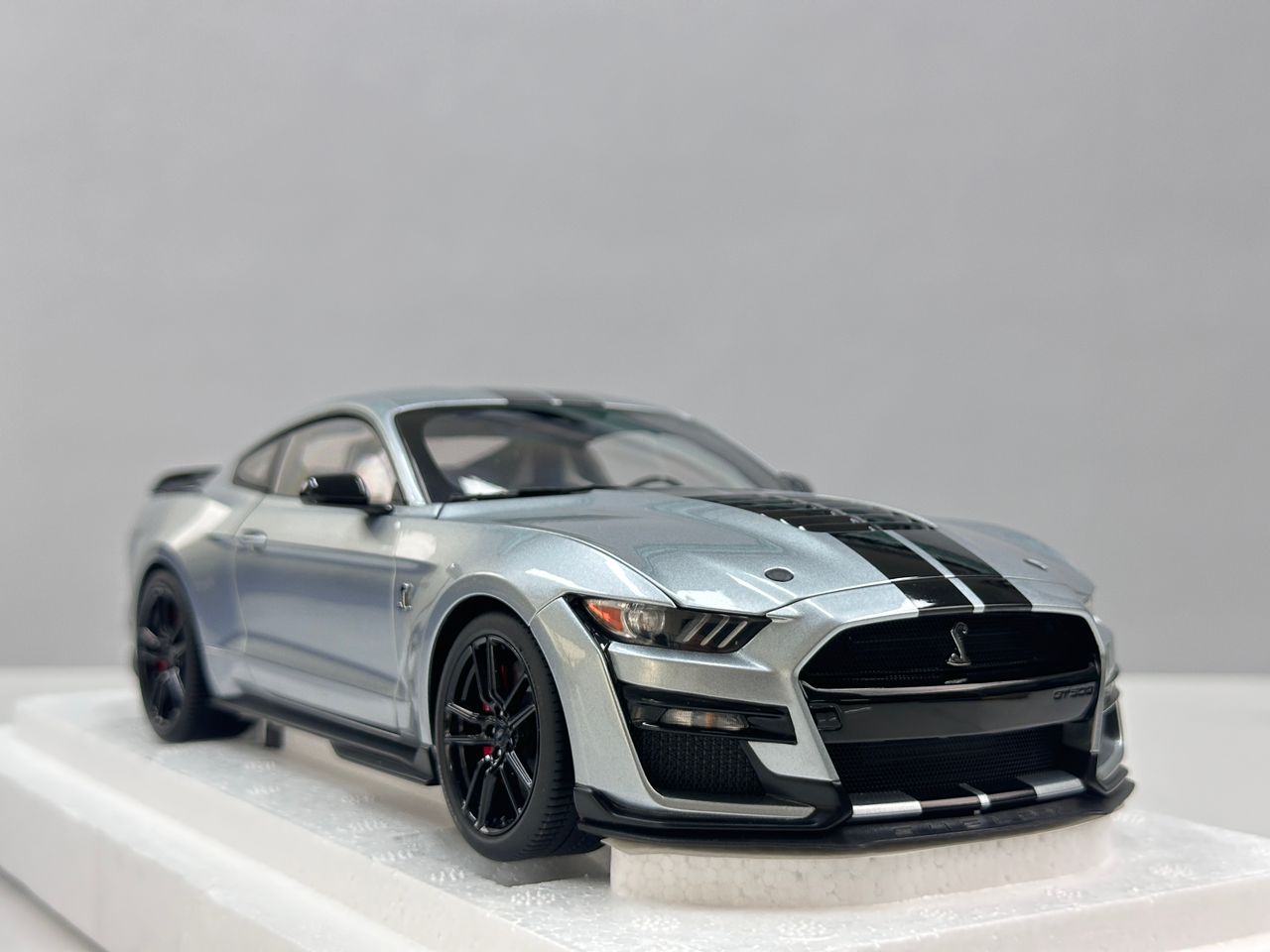 AUTOART Ford Mustang Shelby GT500
