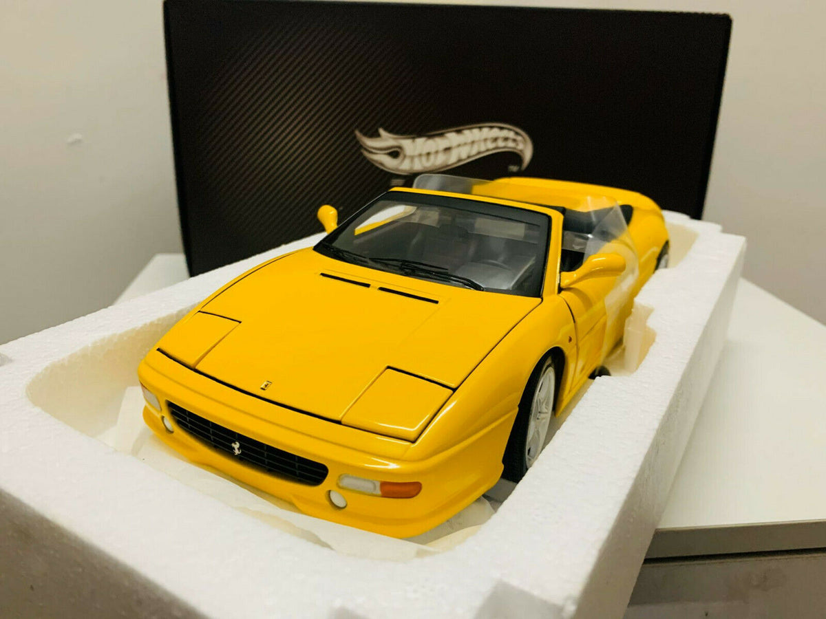 Hotwheels Elite Ferrari F355Spider 1:18 Scale Model