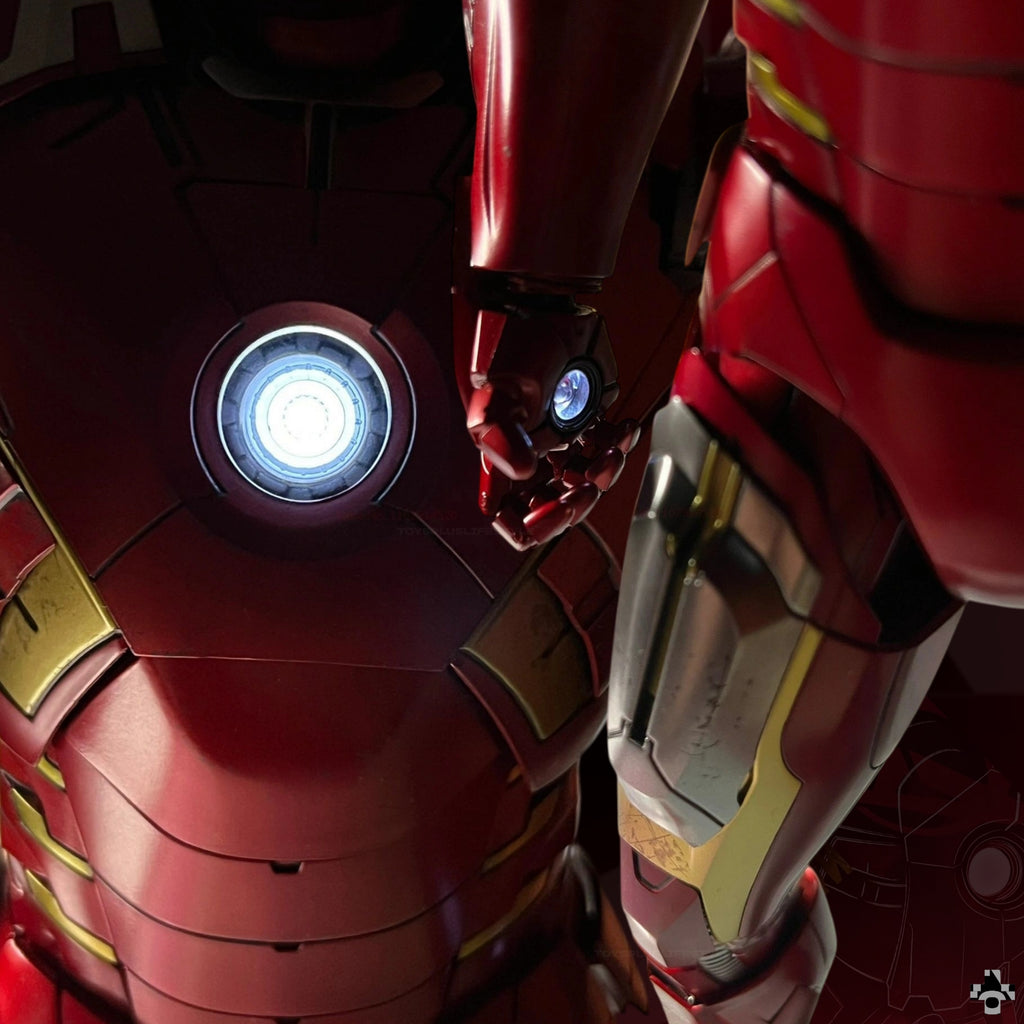AVENGERS IronMan VII Collectible Action Figure