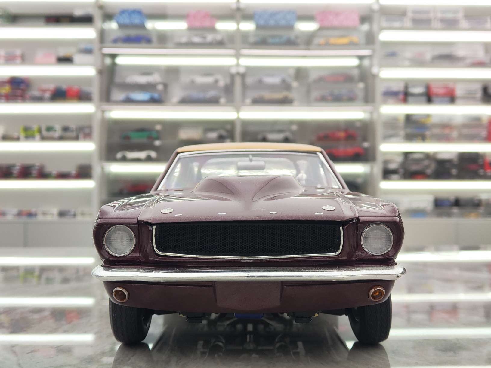 Ford 1965 Mustang Limited Edition 1:18 Scale Model