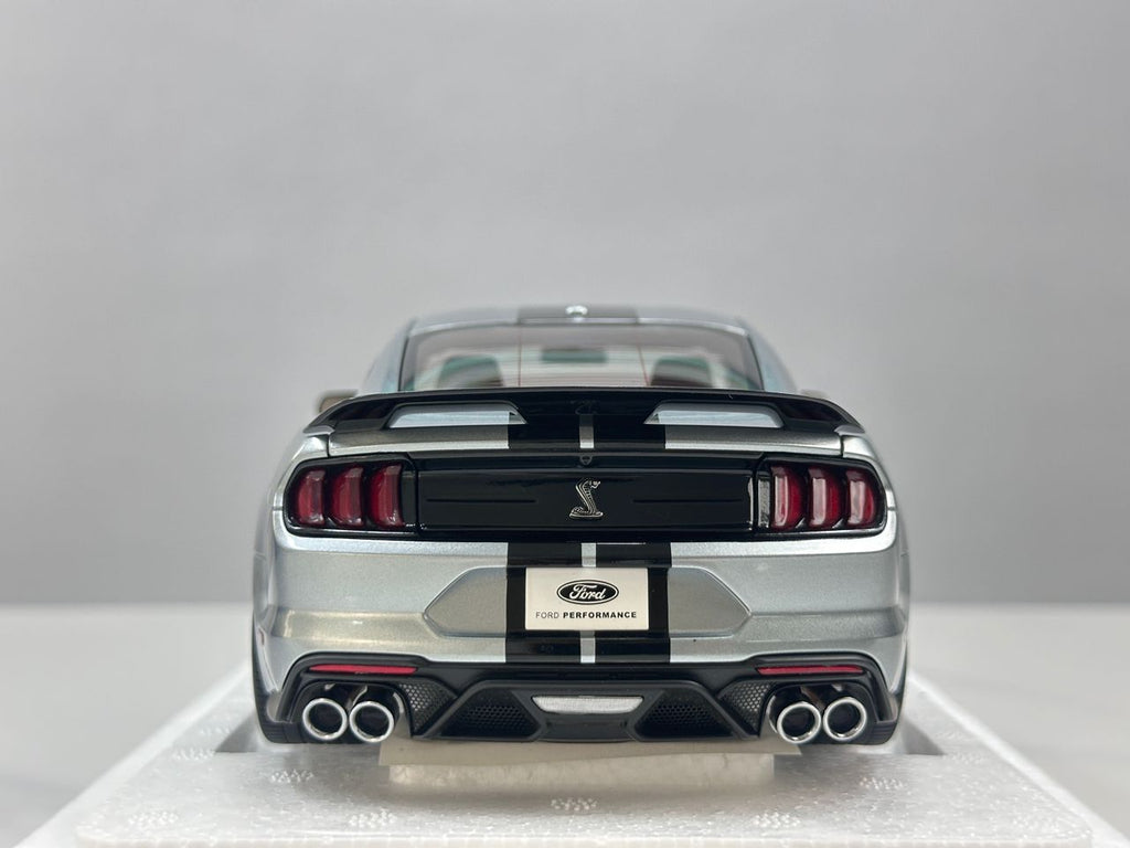 AUTOART Ford Mustang Shelby GT500