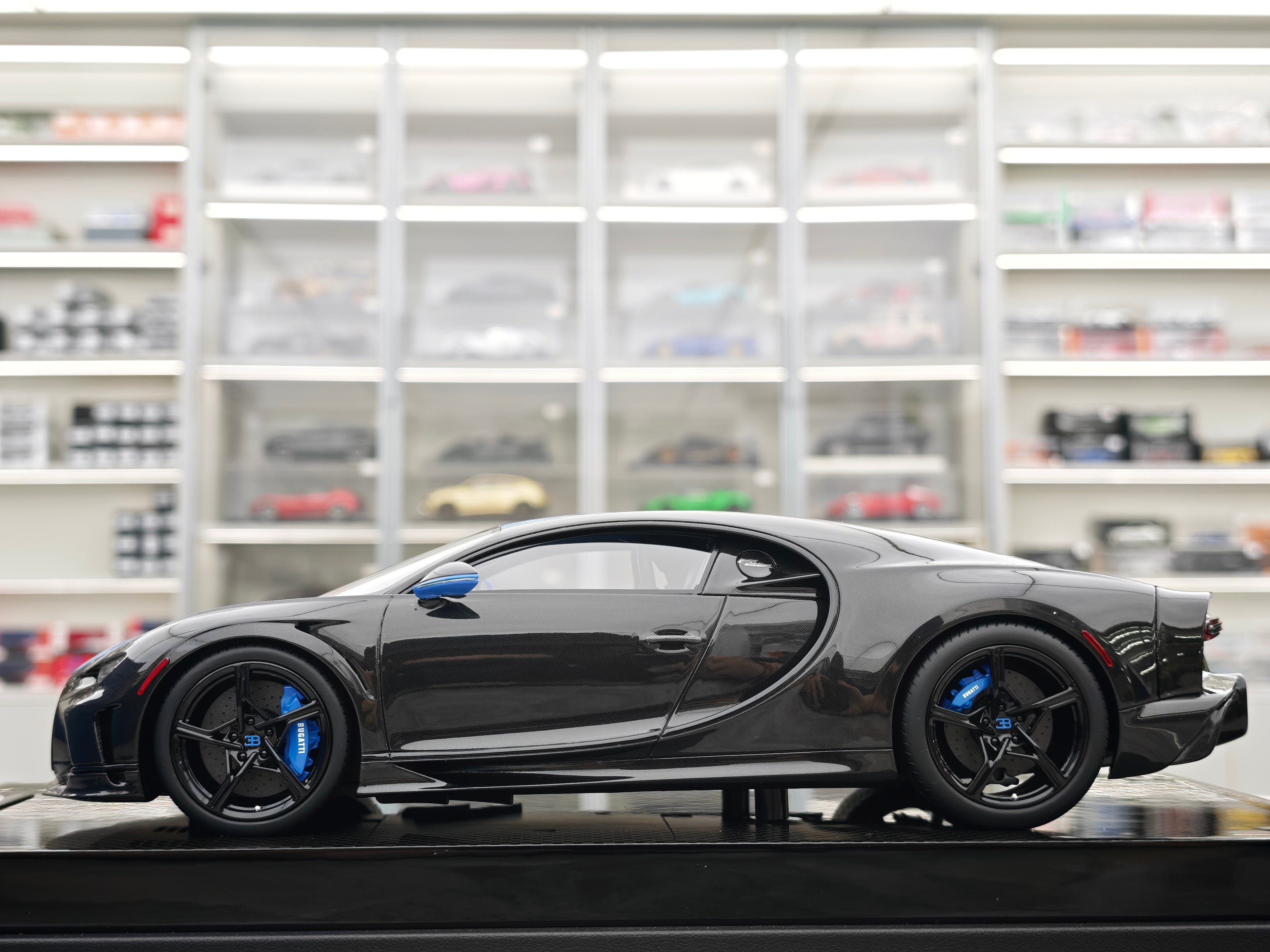 Bugatti Chiron Super Sport Limited Edition 1:18 Scale